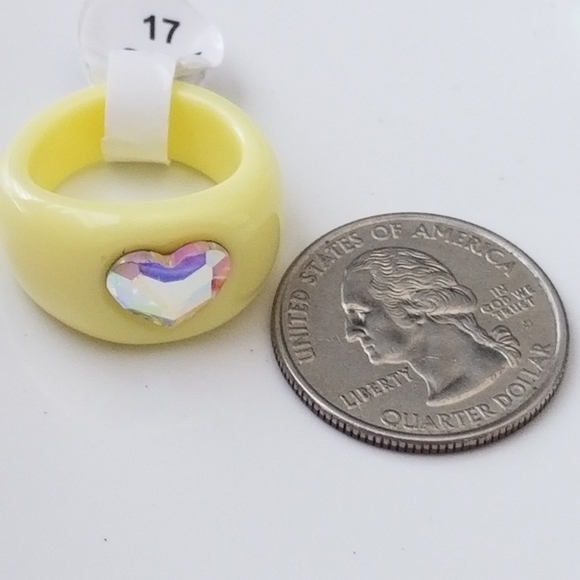 3/30 ☘️Chunky Rings for Women, Acrylic Rings with rhinestones, 3 colors, sizes 7 - Picture 11 of 12